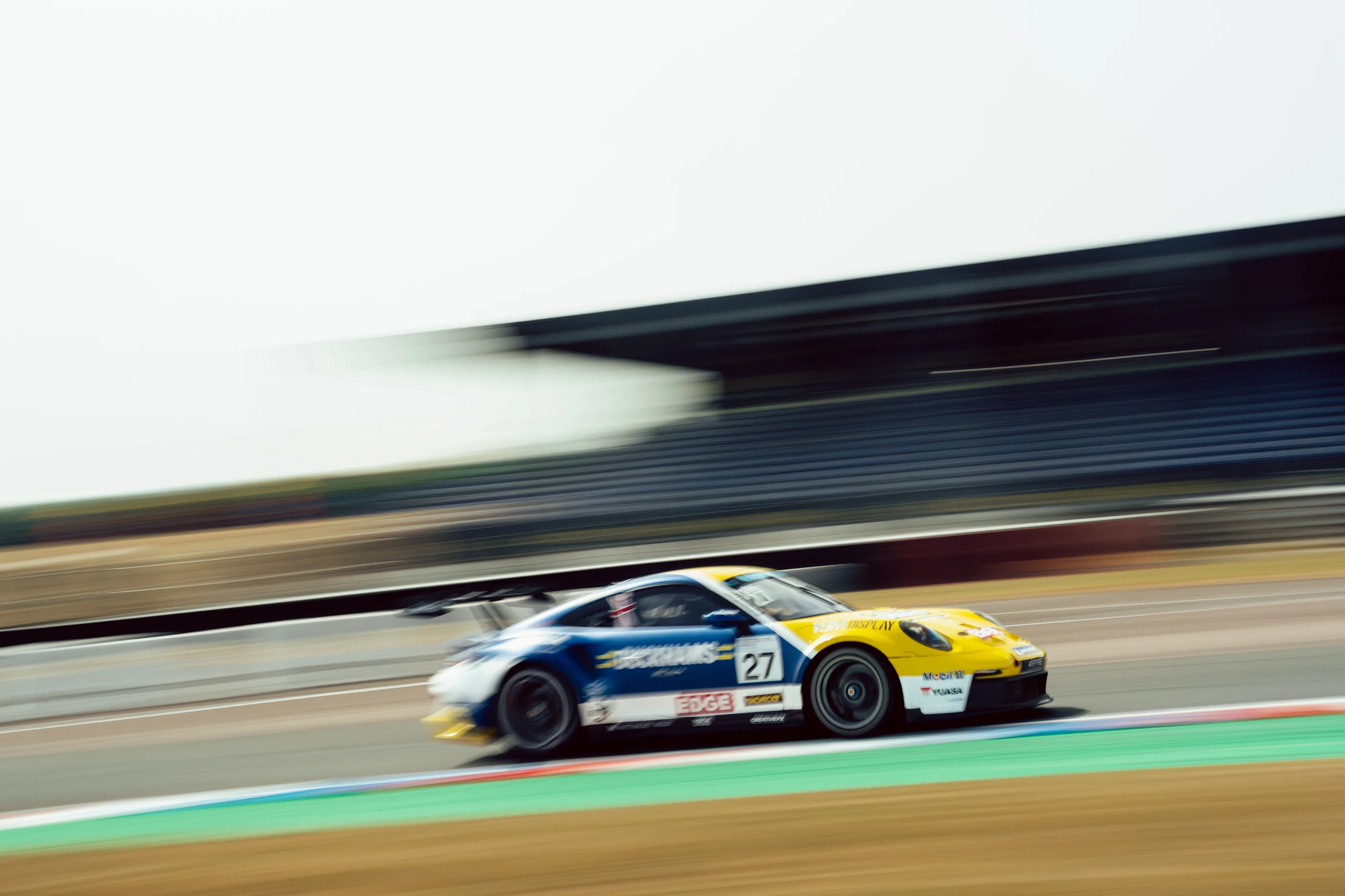 Car #27 on track, Porsche Carwow Carrera Cup GB