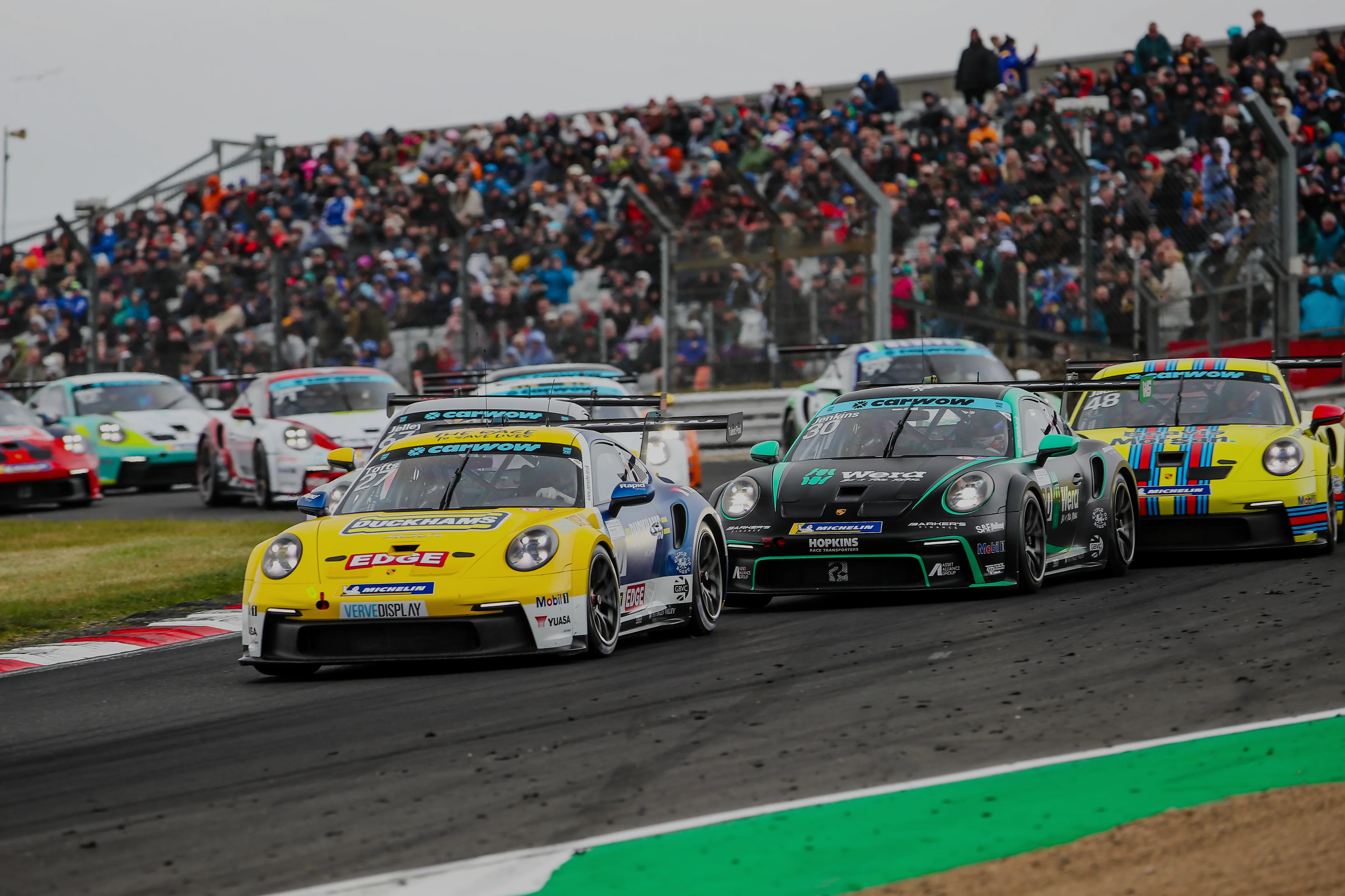 Jacob Tofts leading the pack, Porsche Carrera Cup GB