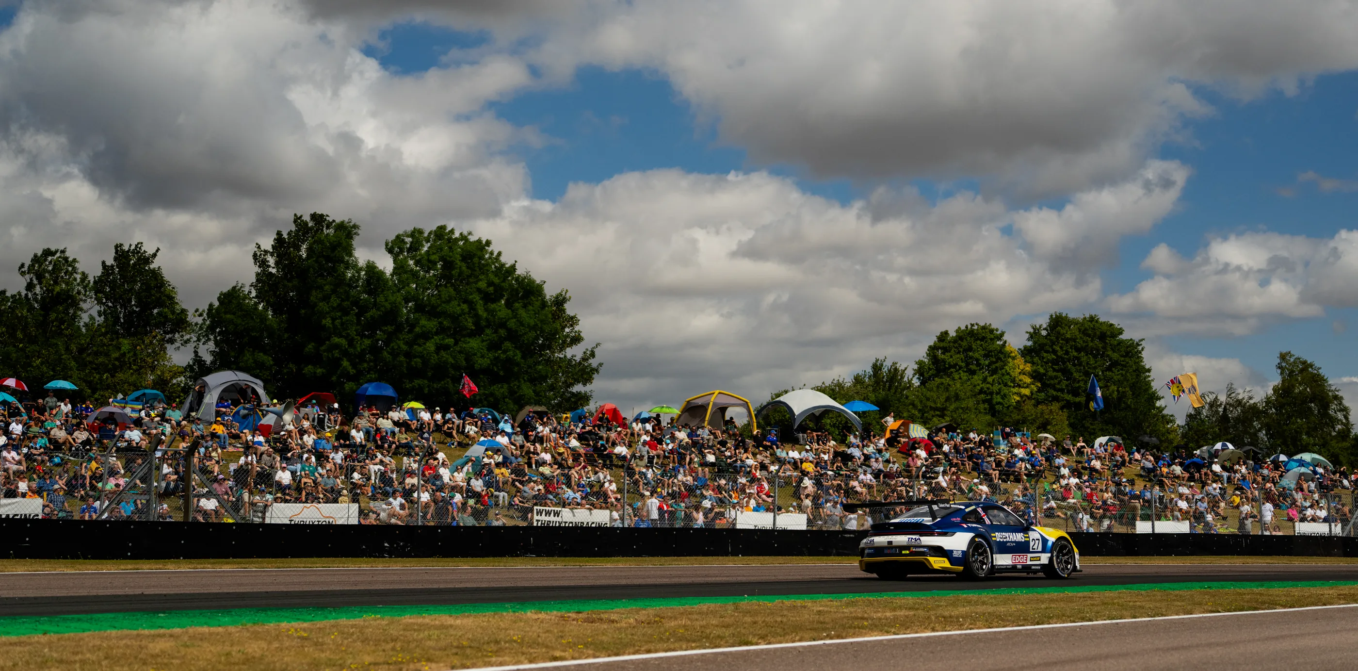 Car #27 on track at Thruxton, Porsche Carrera Cup GB